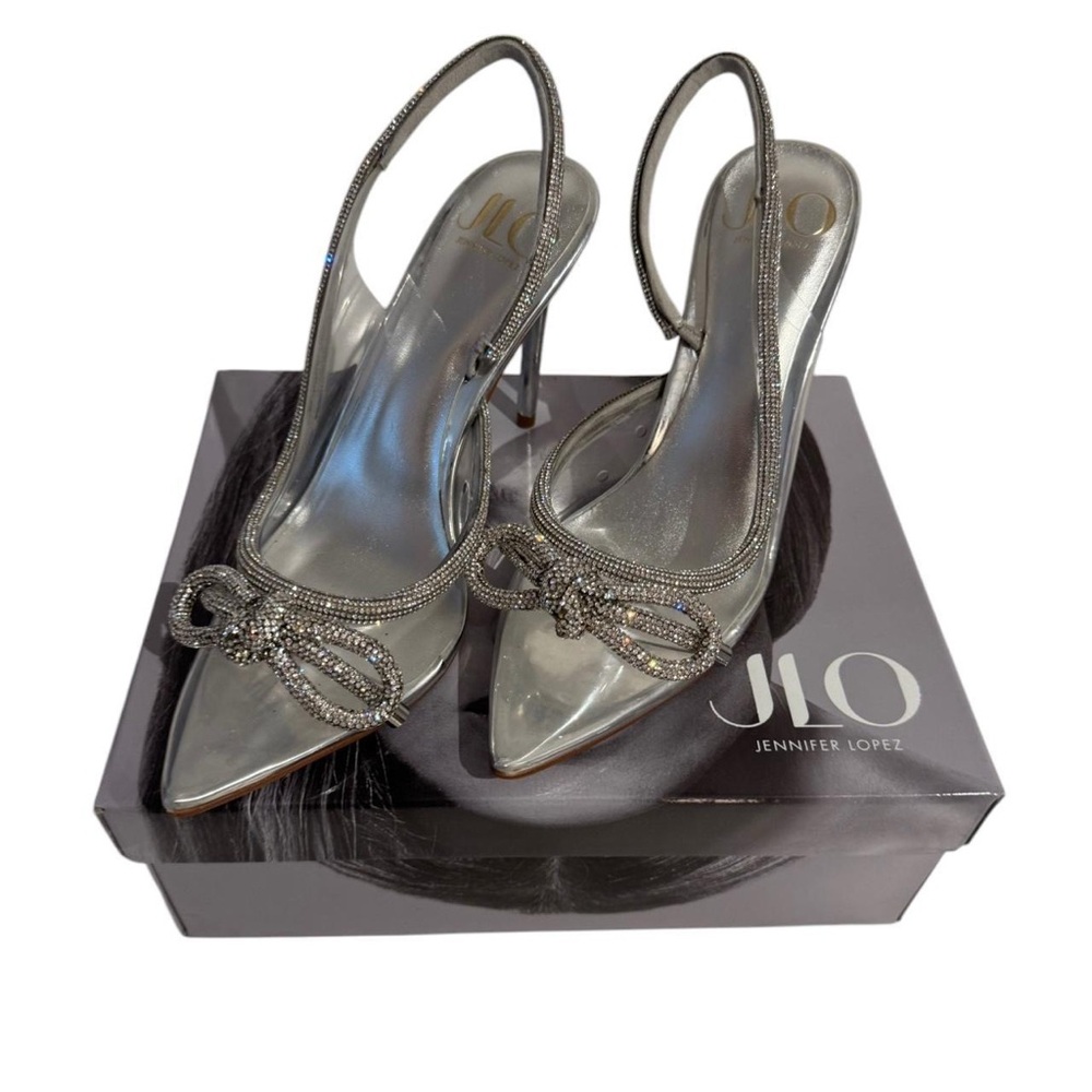Silver glam high heel shoes with bow detail #glamour #highheels